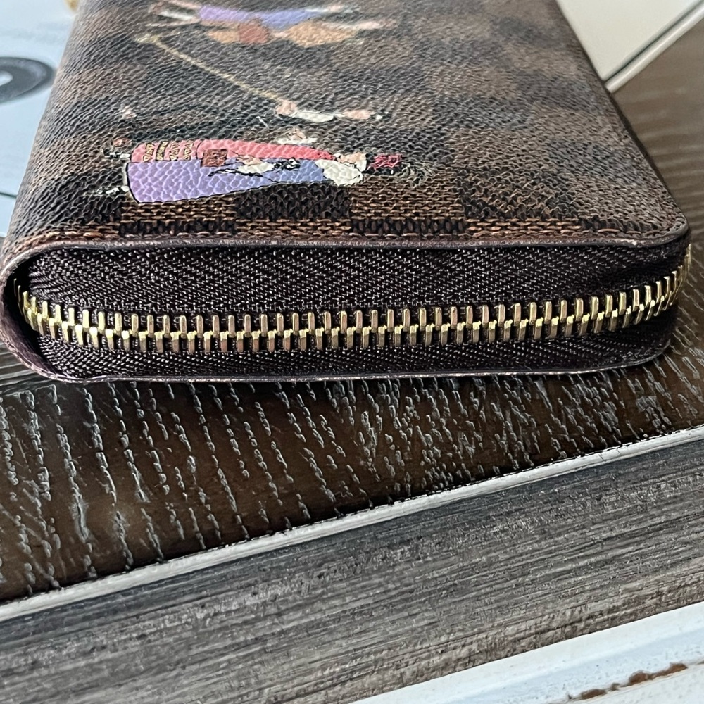 Louis Vuitton Illustre Damier Ebene Zippy Wallet - Picture 6 of 16